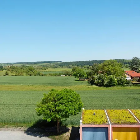 Gæstehus Weingut Hirn &hundertwasser-artikel