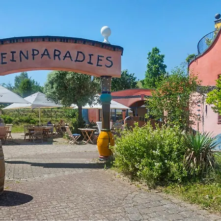 Gæstehus Weingut Hirn &hundertwasser-artikel